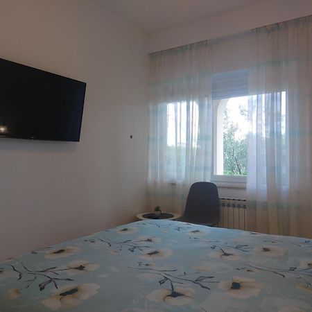 Apartmani Paradiso Krk Town Buitenkant foto