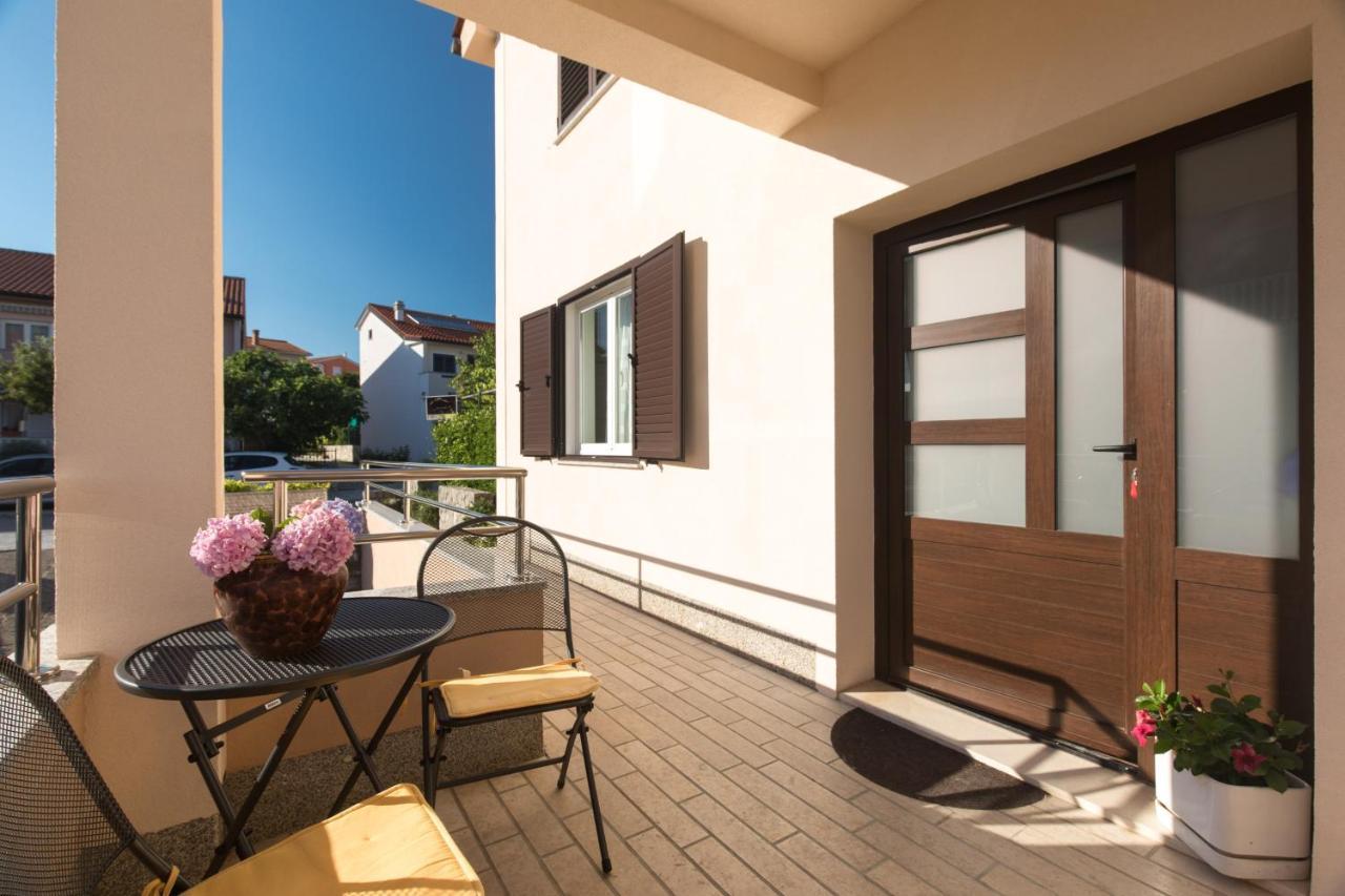 Apartmani Paradiso Krk Town Buitenkant foto