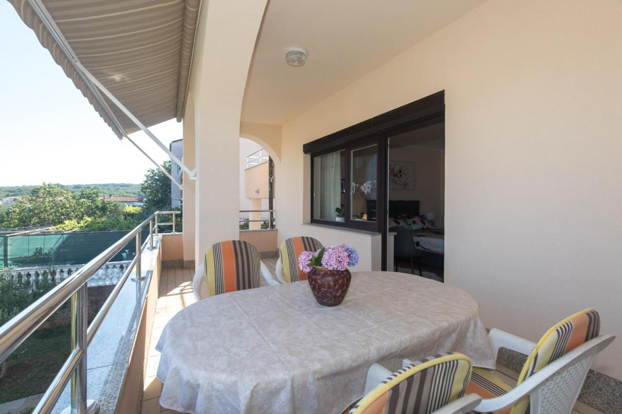 Apartmani Paradiso Krk Town Buitenkant foto