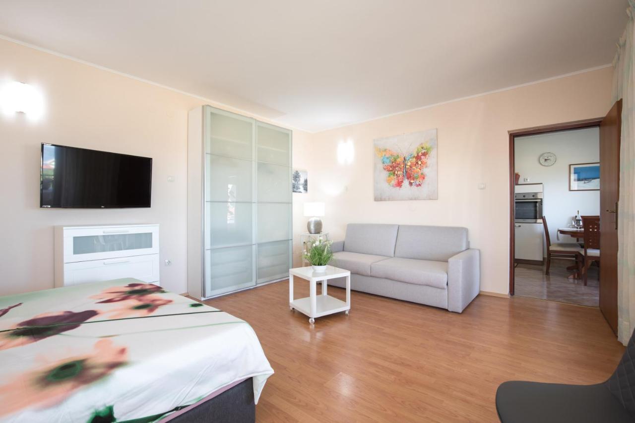 Apartmani Paradiso Krk Town Buitenkant foto
