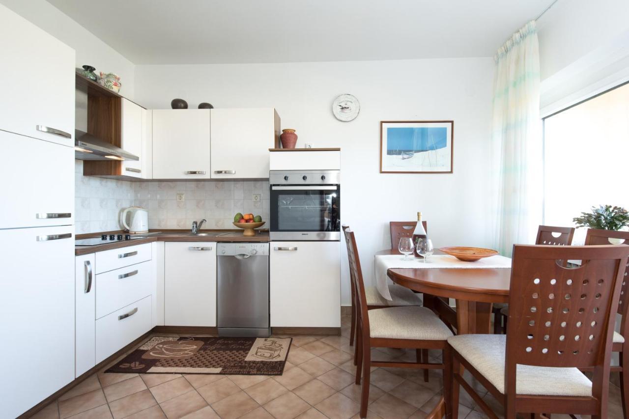 Apartmani Paradiso Krk Town Buitenkant foto
