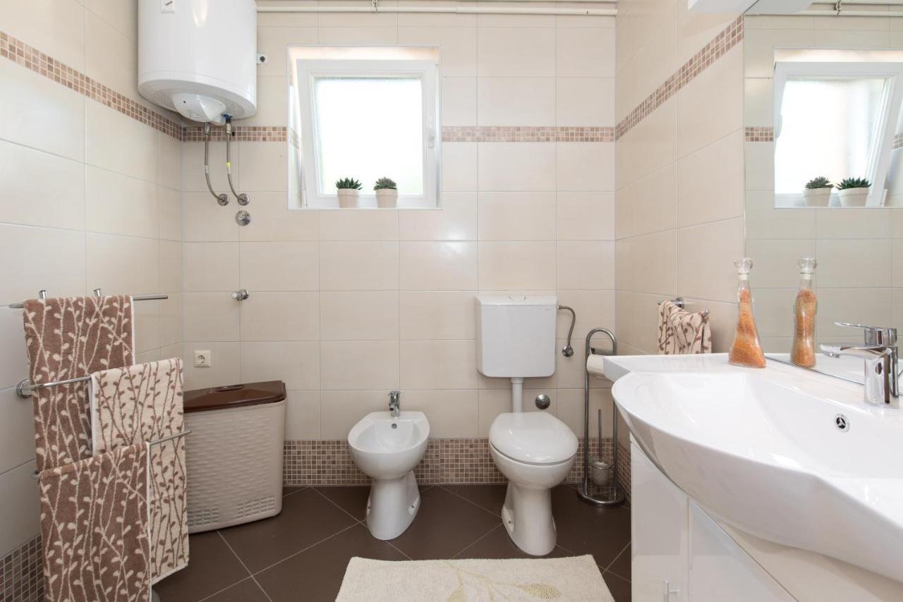 Apartmani Paradiso Krk Town Buitenkant foto